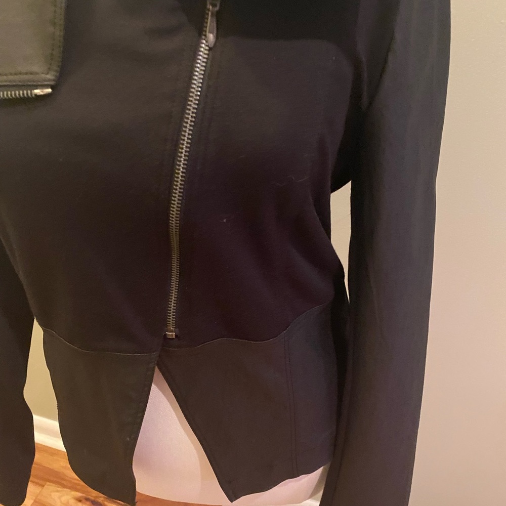 Black Jacket - Picture 8 of 10